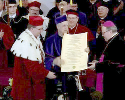 wrczanie dyplomu honoris causa